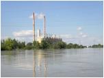 (11/107): Elektrownię w Połańcu ominęliśmy czynnym przy tym stanie wody starorzeczem.<br>2008-07-27