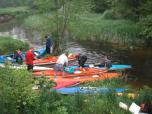 (43/105): Toplka 2010 - Coraz to wicej kajakw - trudno dobi nastpnym.